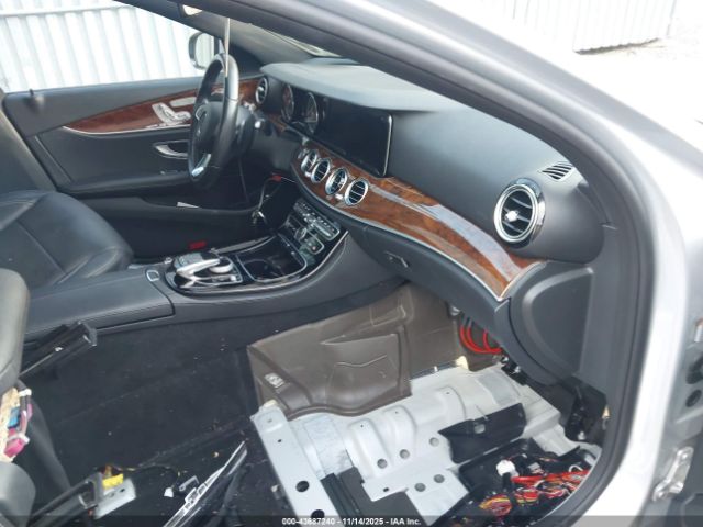 2017 MERCEDES-BENZ E 400 WDDZH6GB5HA286840 Photo 4