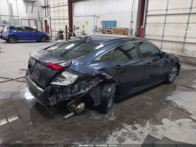 2018 HONDA CIVIC 2HGFC2F7XJH511358 Photo 3
