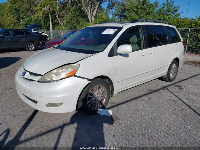 Auction sale of the 2010 Toyota Sienna Xle, vin: 5TDYK4CC4AS319846, lot number: 43687356