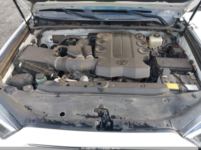 2020 TOYOTA 4RUNNER JTEBU5JRXL5789932 Photo 9