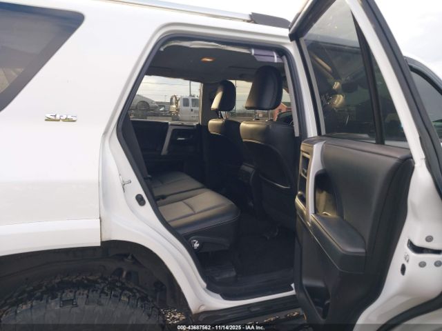 2020 TOYOTA 4RUNNER JTEBU5JRXL5789932 Photo 7