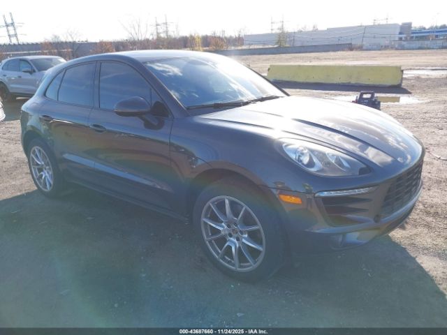 2017 PORSCHE MACAN WP1AA2A55HLB03690