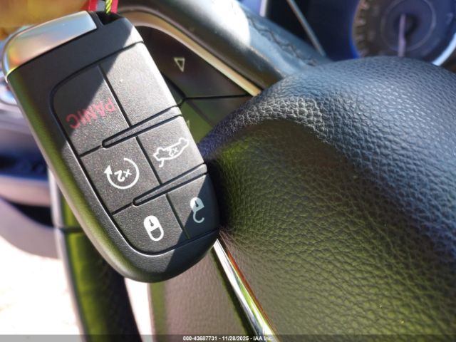 2015 CHRYSLER 200 1C3CCCCB8FN618900 Photo 10