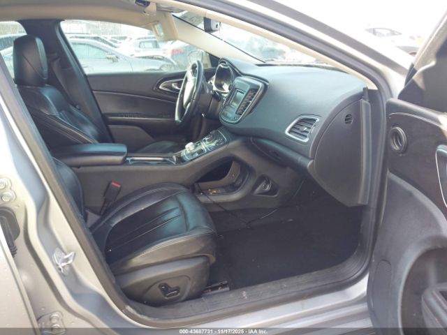 2015 CHRYSLER 200 1C3CCCCB8FN618900 Photo 4