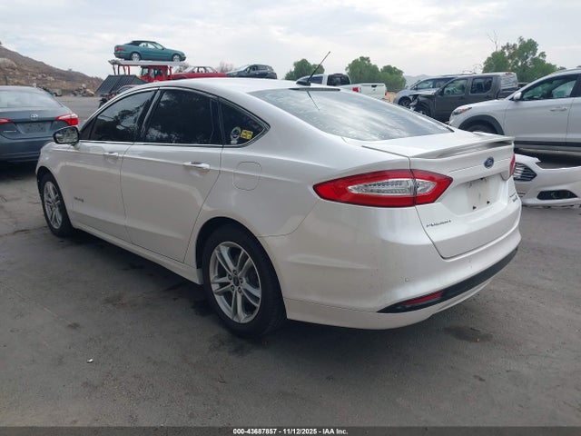 Ford Fusion Hybrid Titanium 2016 3FA6P0RU2GR356364 Image 3