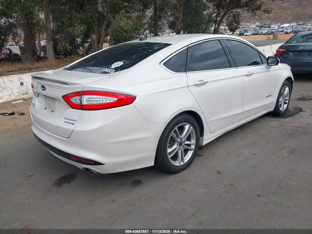 Ford Fusion Hybrid Titanium 2016 3FA6P0RU2GR356364 Image 4