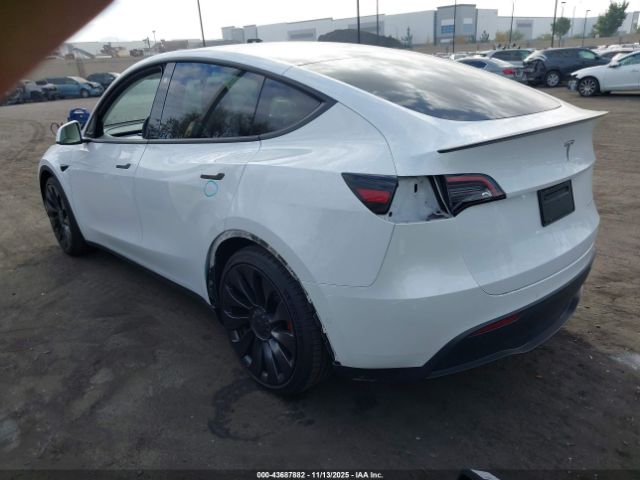 2022 TESLA MODEL Y 7SAYGDEFXNF466744 Photo 2