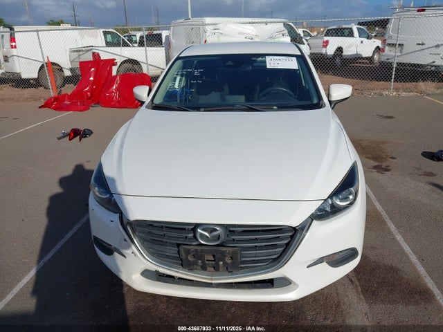 3MZBN1U70JM176100 Mazda Mazda3 Sport