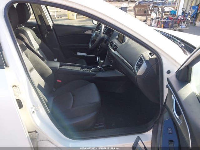 3MZBN1U70JM176100 Mazda Mazda3 Sport