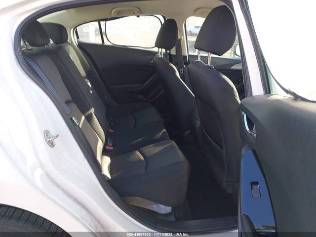 3MZBN1U70JM176100 Mazda Mazda3 Sport