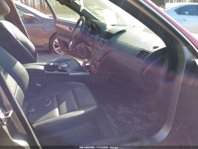 2011 MERCEDES-BENZ C 300 WDDGF5EB3BF631643 Photo 4