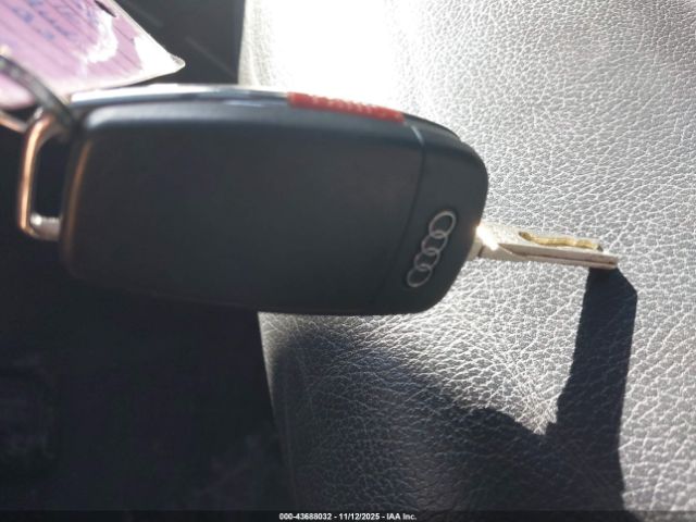 2016 AUDI Q3 WA1GFCFS1GR024217 Photo 10