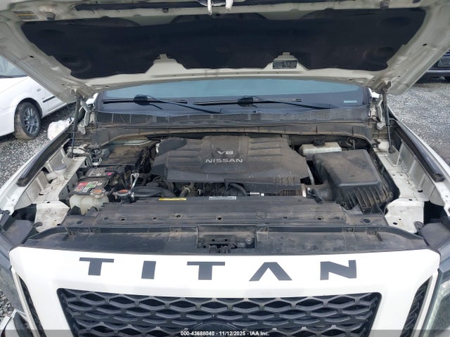 1N6AA1E54JN530260 Nissan TITAN SV