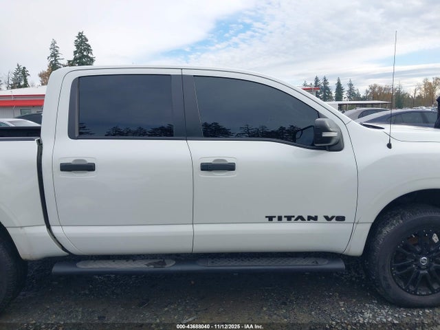 1N6AA1E54JN530260 Nissan TITAN SV