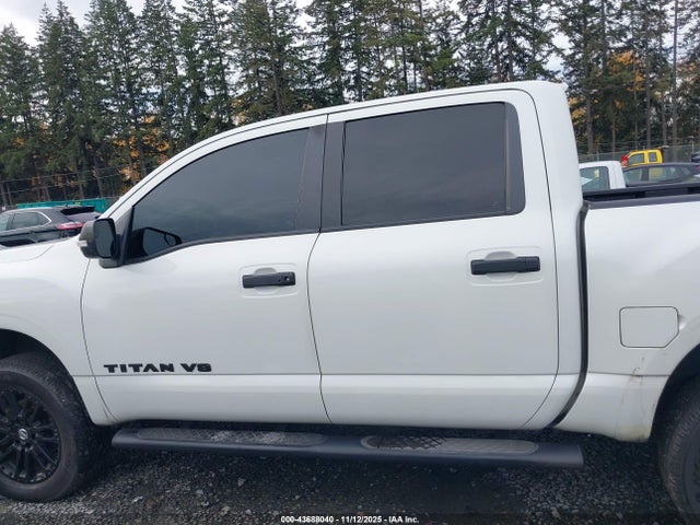 1N6AA1E54JN530260 Nissan TITAN SV