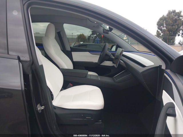 2026 TESLA MODEL Y 7SAYGDED5TF429421 Photo 4