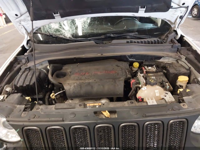 ZACCJBCB4JPH49415 Jeep Renegade Trailhawk 4x4
