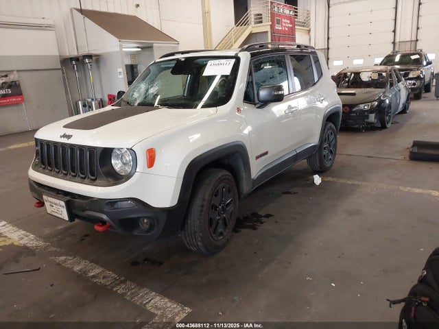 ZACCJBCB4JPH49415 Jeep Renegade Trailhawk 4x4
