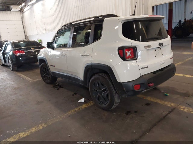 ZACCJBCB4JPH49415 Jeep Renegade Trailhawk 4x4
