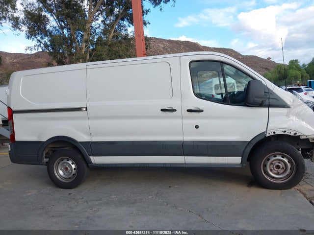 Ford Transit 2018 1FTYR1YG6JKB55156 Image 14