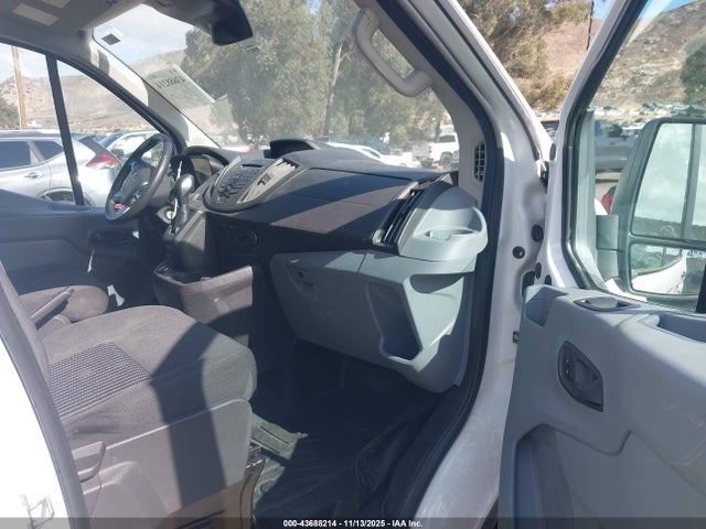 Ford Transit 2018 1FTYR1YG6JKB55156 Image 5