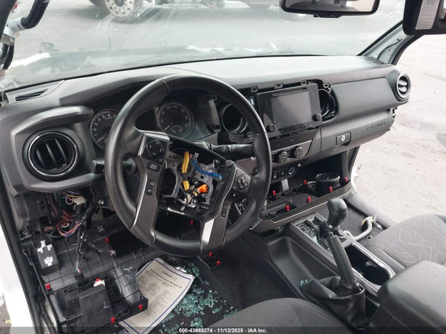 3TMBZ5DN9KM018241 Toyota Tacoma Trd Sport