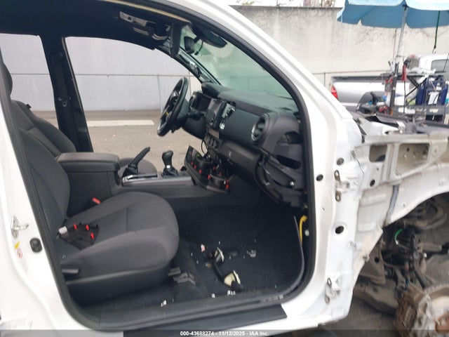 3TMBZ5DN9KM018241 Toyota Tacoma Trd Sport