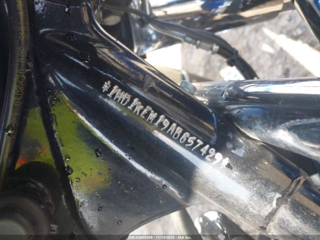 2010 HARLEY-DAVIDSON FLHTK 1HD1KEM19AB657429 Photo 9