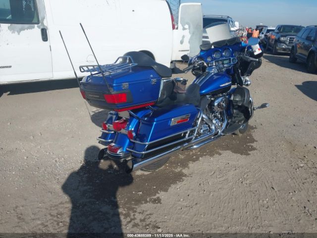 2010 HARLEY-DAVIDSON FLHTK 1HD1KEM19AB657429 Photo 3