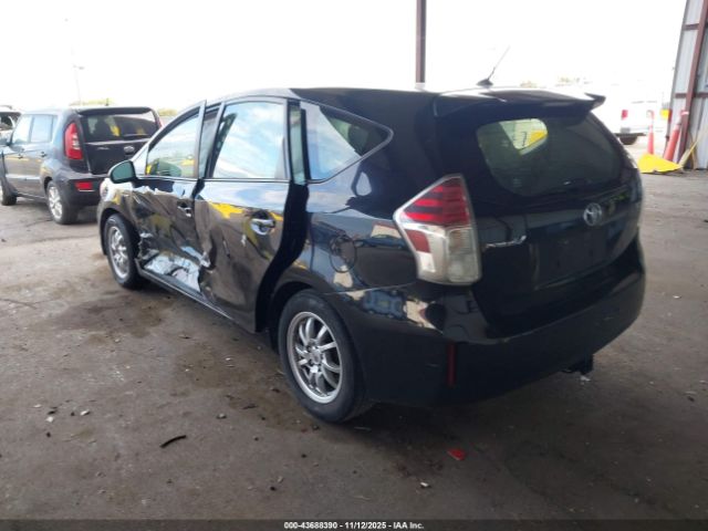 2015 TOYOTA PRIUS V JTDZN3EU3FJ032126 Photo 2
