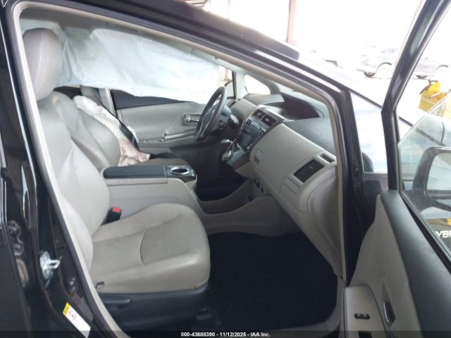 2015 TOYOTA PRIUS V JTDZN3EU3FJ032126 Photo 4
