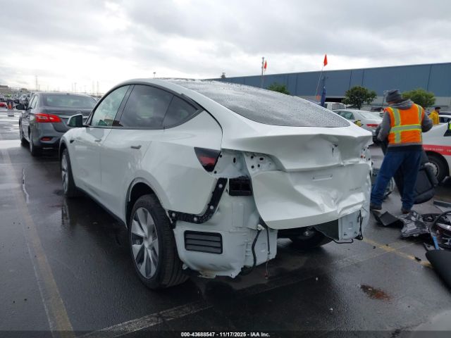 2023 TESLA MODEL Y 7SAYGDEEXPF745105 Photo 5