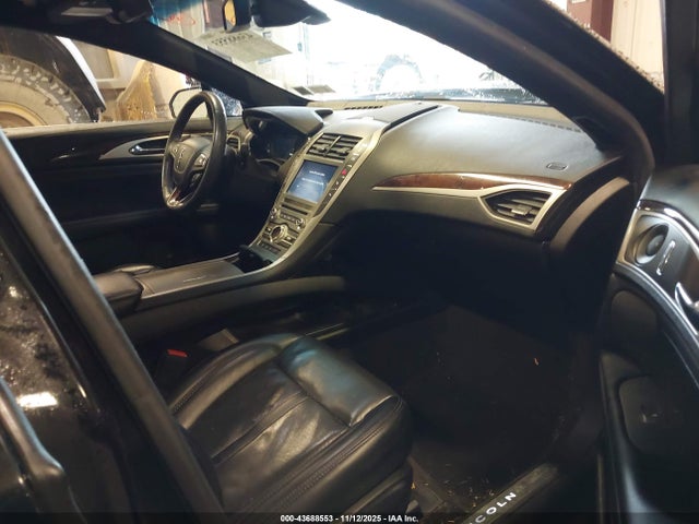 2020 LINCOLN MKZ 3LN6L5F96LR612711 Photo 4