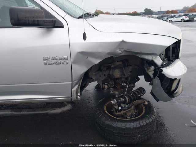 3C6RR7KT3EG201589 RAM 1500 Express