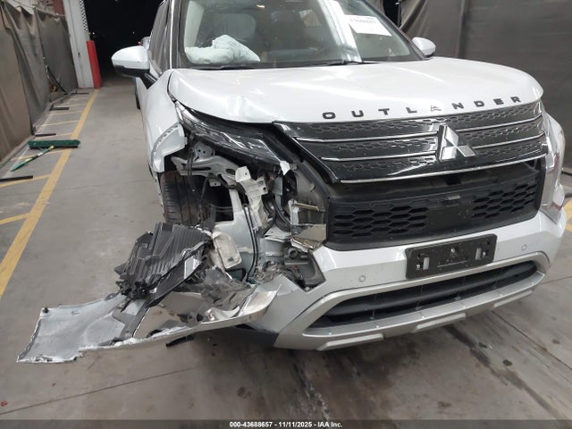 2024 MITSUBISHI OUTLANDER JA4J3VA8XRZ053286 Photo 5