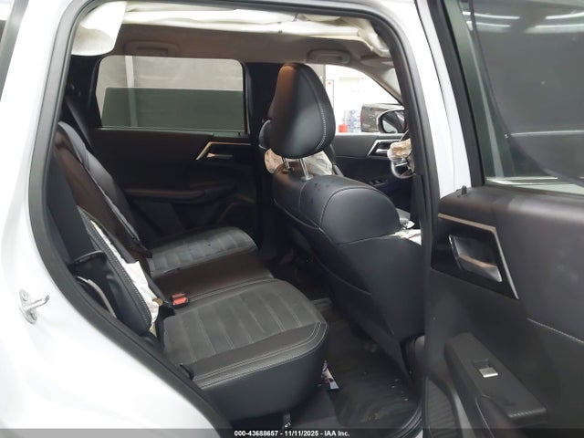 2024 MITSUBISHI OUTLANDER JA4J3VA8XRZ053286 Photo 7
