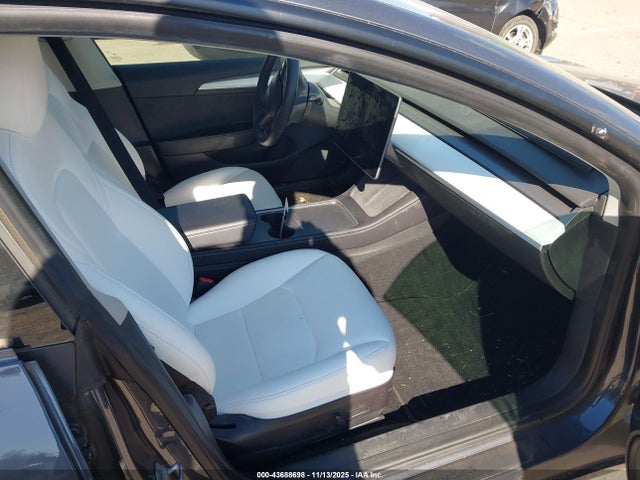 2022 TESLA MODEL 3 5YJ3E1EBXNF277620 Photo 4
