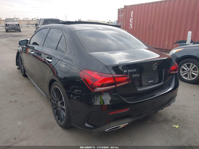 W1K3G4EB7MJ272660 Mercedes-Benz A 220