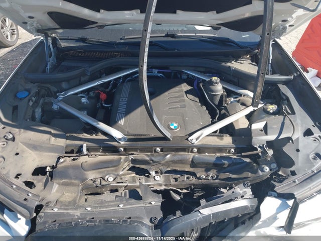 2023 BMW X7 5UX23EM01P9N95968 Photo 9