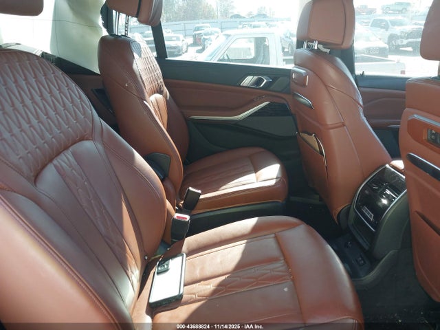 2023 BMW X7 5UX23EM01P9N95968 Photo 7