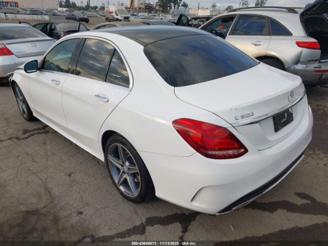 2015 MERCEDES-BENZ C 300 55SWF4KB2FU034304 Photo 2