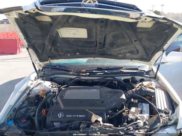 43688947 :رقم المزاد ، 19UUA56671A018032 vin ، 2001 Acura Tl 3.2 مزاد بيع