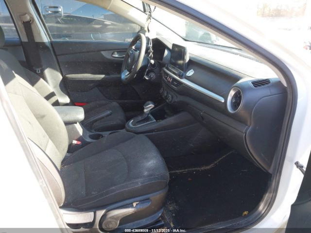 2021 KIA FORTE 3KPF24AD4ME312218 Photo 4