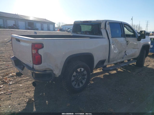 2022 CHEVROLET SILVERADO 3500HD 1GC4YTEY0NF132755 Photo 3