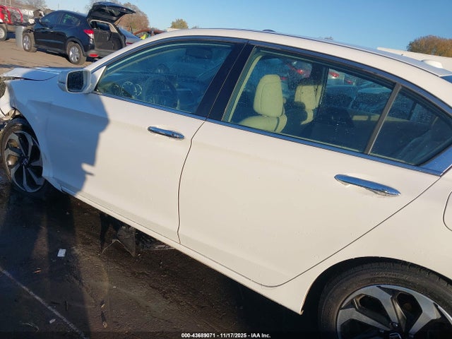 Aukcja sprzedaży 2017 Honda Accord Ex-l V6, vin: 1HGCR3F05HA008386, numer aukcji: 43689071