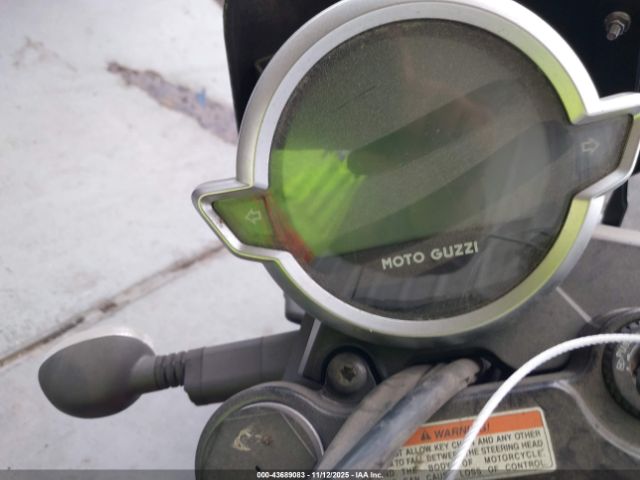 2021 MOTO GUZZI V7 ZGUKZUA08MM000344 Photo 6
