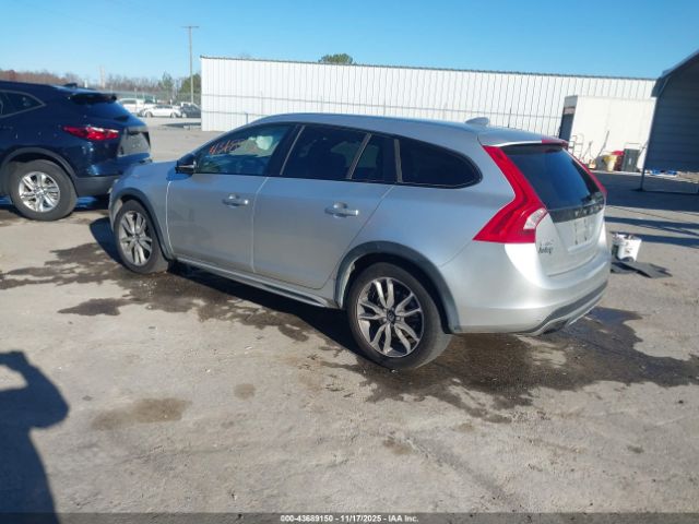 2016 VOLVO V60 CROSS COUNTRY YV4612HK7G1003441 Photo 2