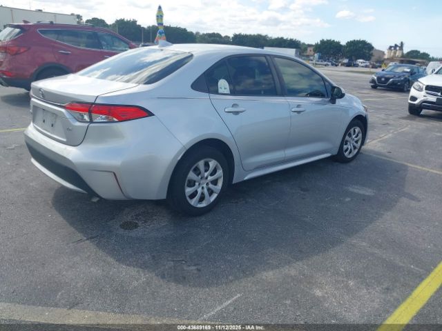2021 TOYOTA COROLLA JTDEPMAE4MJ125876 Photo 3