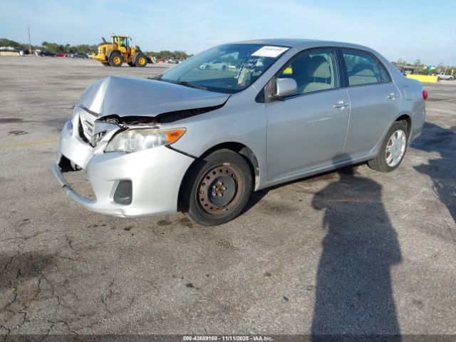 2013 TOYOTA COROLLA JTDBU4EE4DJ114284 Photo 1