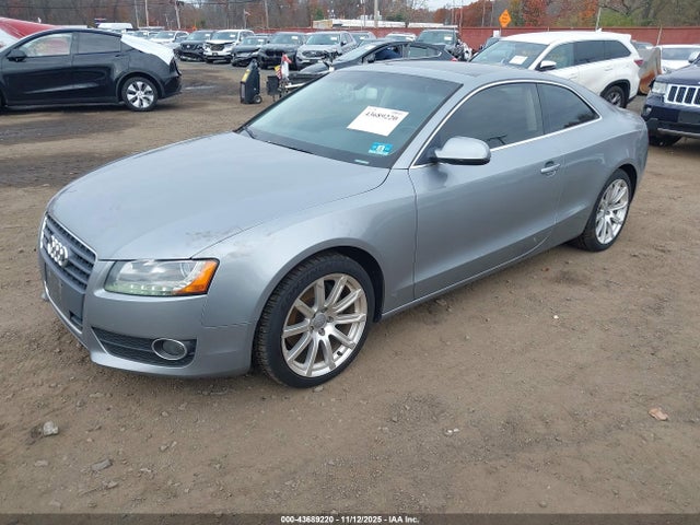 2011 AUDI A5 WAULFAFR0BA055775 Photo 1